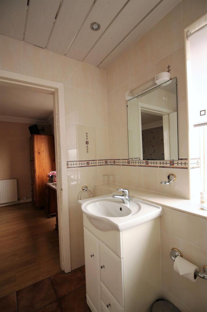 Fairway Hotel Bathgate Exterior foto